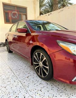 نيسان ألتيما